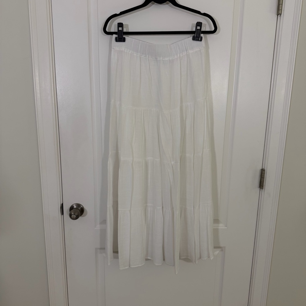 New York & Company SoHo street White Tiered Maxi Skirt